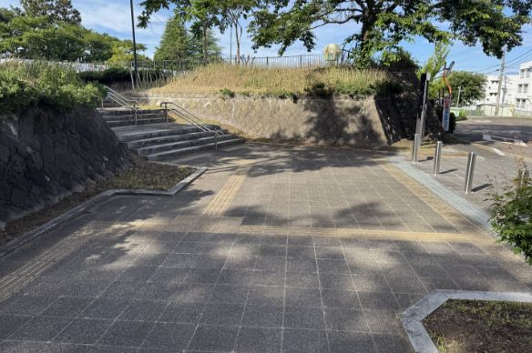 清掃後の長命館公園 入り口